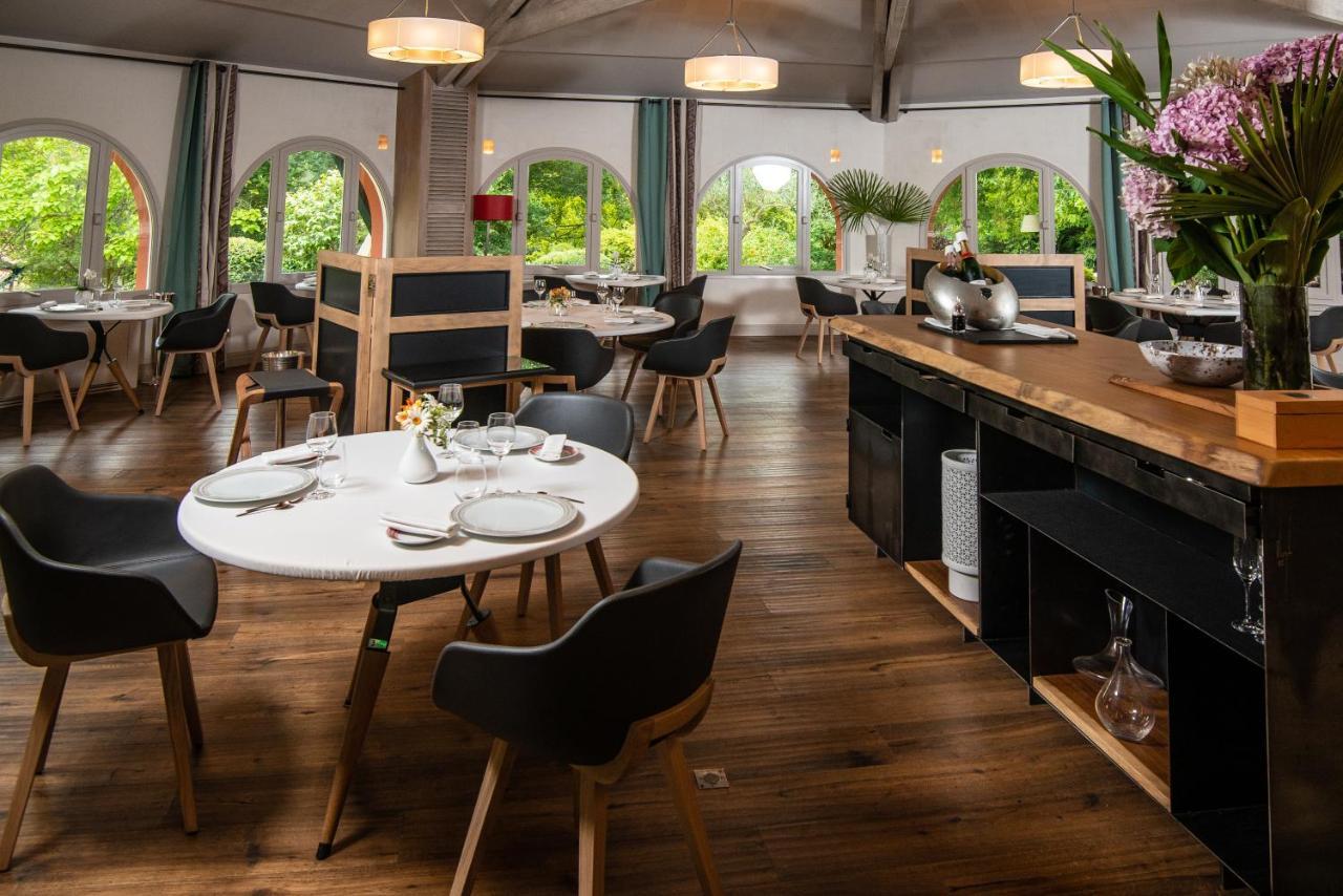 Hotel Les Freres Ibarboure Bidart Bagian luar foto