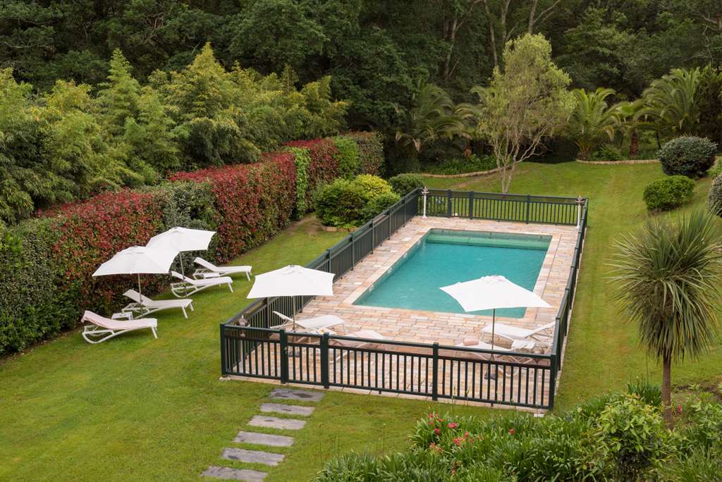 Hotel Les Freres Ibarboure Bidart Bagian luar foto