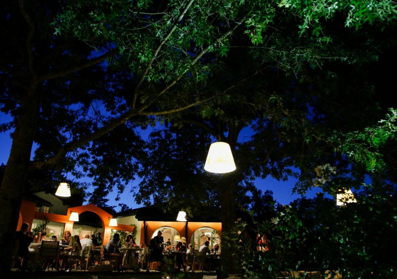 Hotel Les Freres Ibarboure Bidart Bagian luar foto
